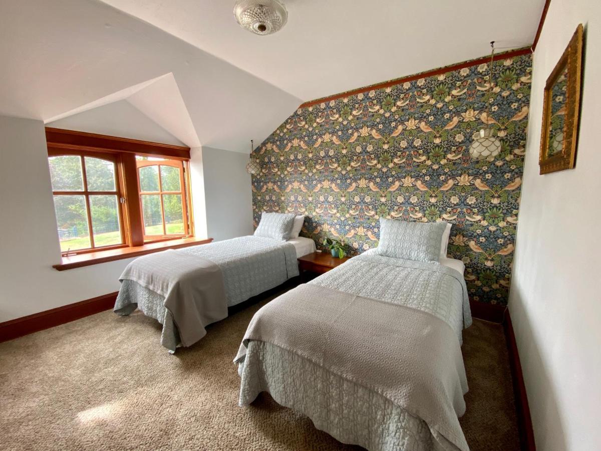 Mount Tom House Bed and Breakfast Harrisburg Εξωτερικό φωτογραφία